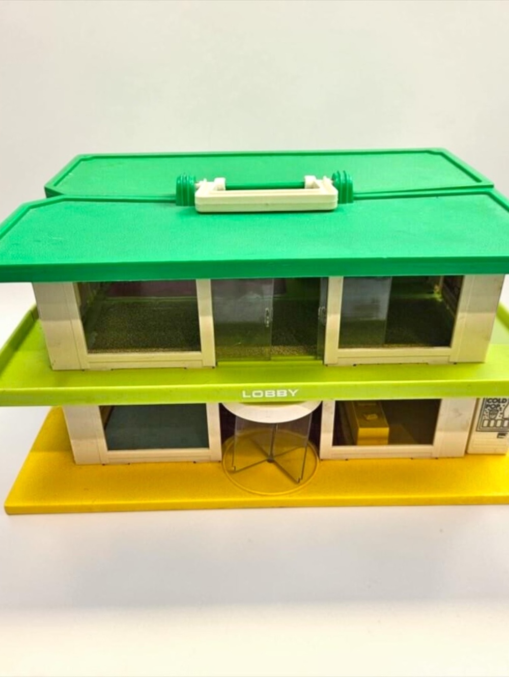Vintage 1974 Playskool Holiday Inn #480 Familiar Places Hotel Playset Carry Case